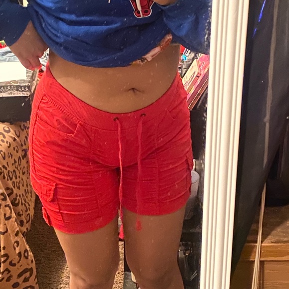 No Boundaries Ruffled Poppin Red shorts - Picture 2 of 5